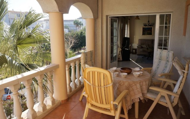 Lovely Apartment in Quiet Area, 10-Minute Walk To the Beach