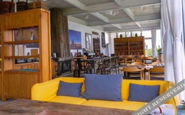 Rizhao 24 Painting, live spring Mountain Home Stay