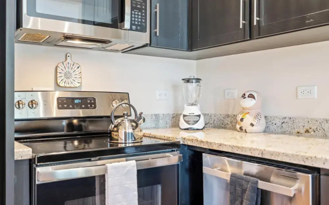 Relaxing 2 BR  Beach & Pool  Condo Unit2