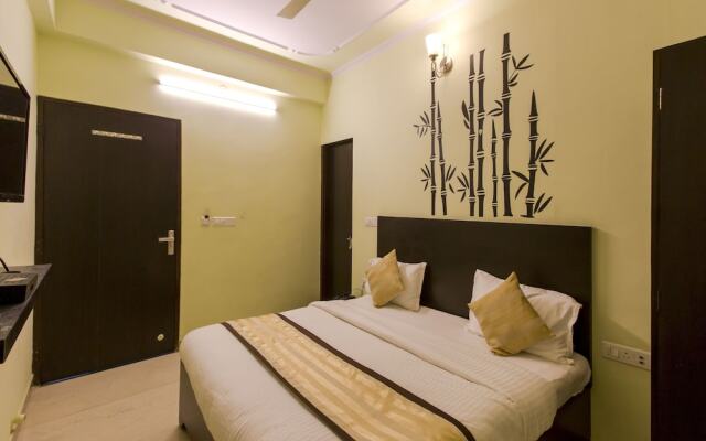 OYO 7794 Hotel Raghukul