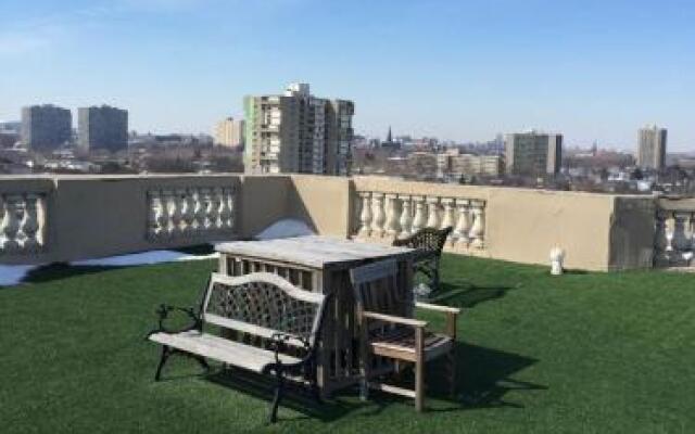 Shamrock Corporate Housing - Gables