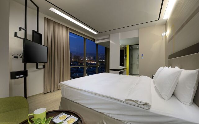 Uinn Business Hotel - Taipei Shilin