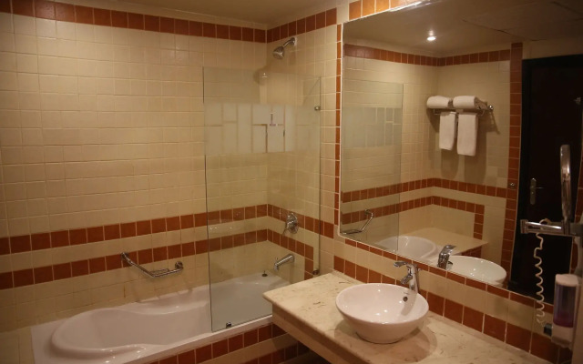 Laguna Beach Marsa Resort