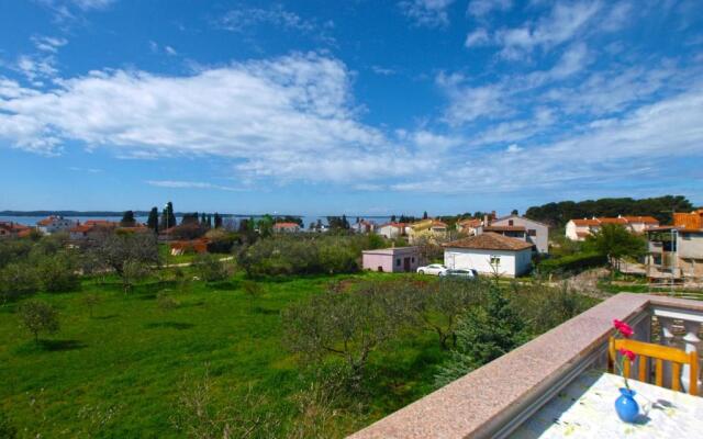 Apartments Anto 1598