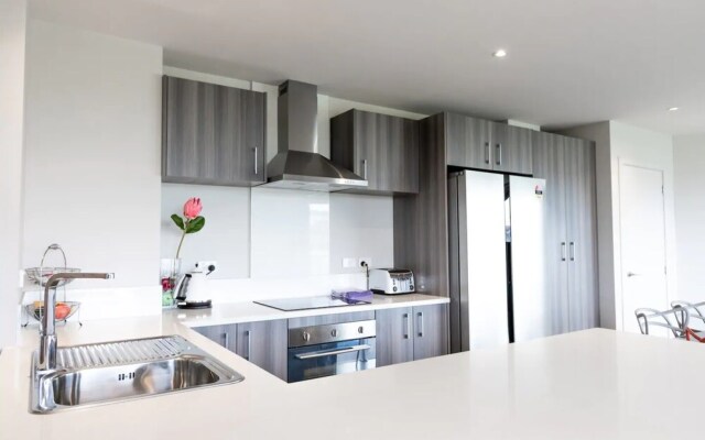 Modern 4 Bedroom Albany Apartment