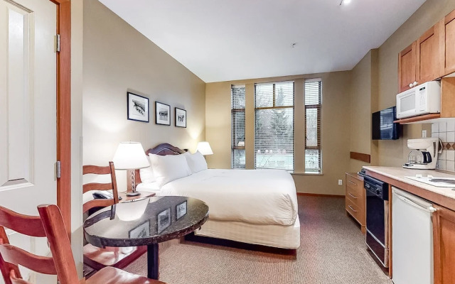 Whistler Cascade Lodge