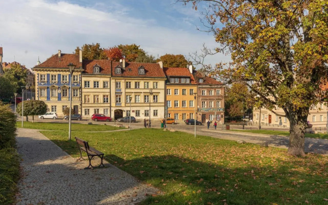 Brzozowa Old Town Square Studio