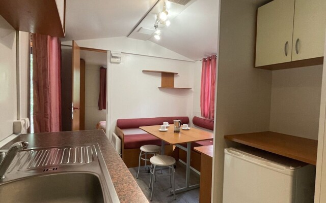 Cosy Mobile Home in Toscana With Shared Pool