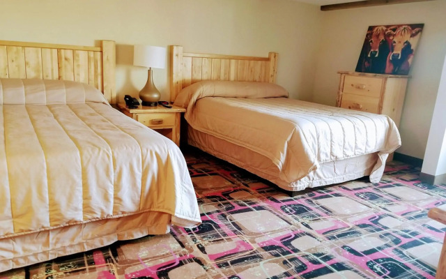 The Round Barn Lodge