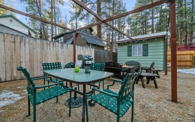 Bear Paz Cabin