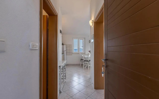 Apartments by the sea Milna, Vis - 8946