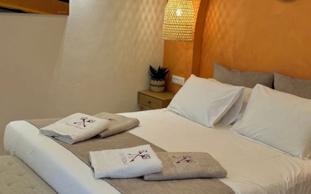 Vetus Vicinato Luxury Homes