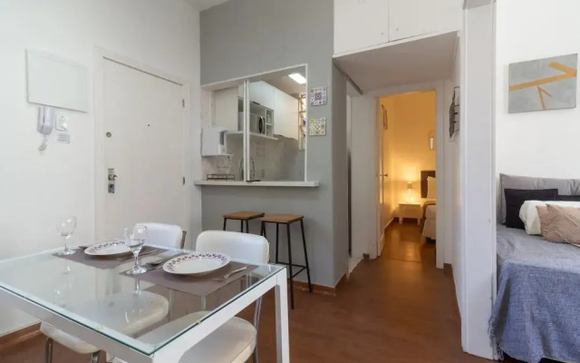 Refuge in Copacabana for two Nsc1011