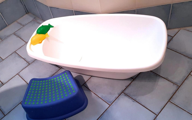 FERIENHAUS SOMMERTRAUM - KINDERFREUNDLICH - 3 Schlafzimmer, Garten, Bad und G-WC, Kaminofen