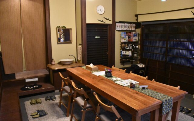 Osaka Guesthouse Midoriya - Hostel