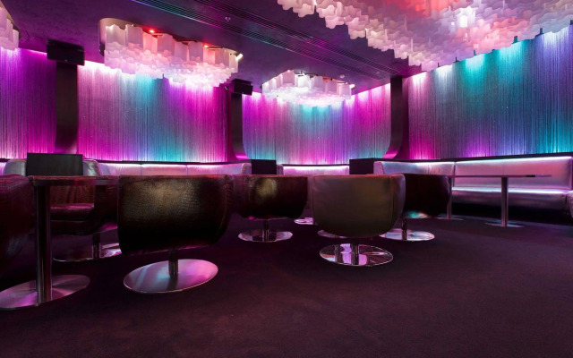 Elite Crystal Hotel