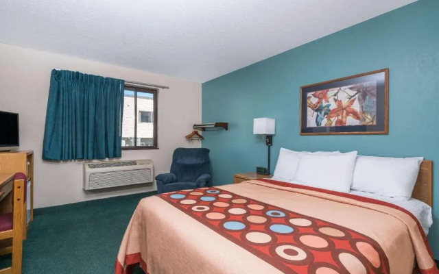 Super 8 Baxter/Brainerd Area