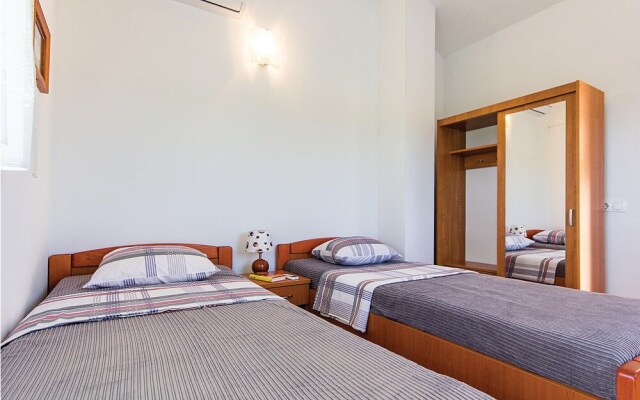 Awesome Home in Sisan With Wifi and 2 Bedrooms