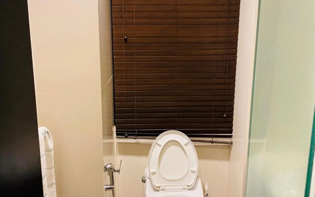 Royal Two Bed Luxury Apartment Gulberg