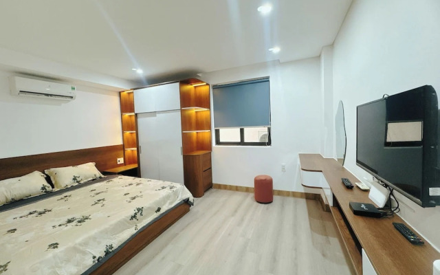 Louis Otis Apartment 03