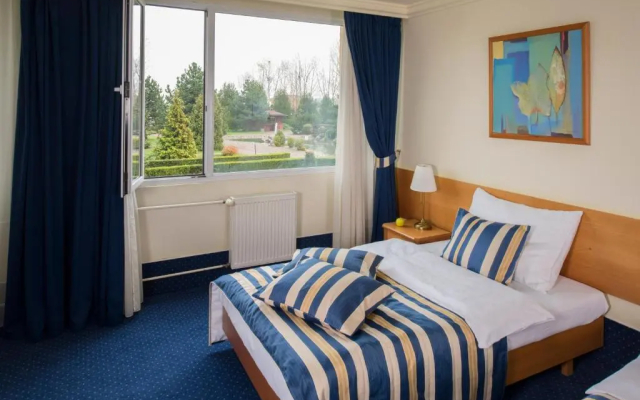TOP HOTEL Praha & Conference Centre