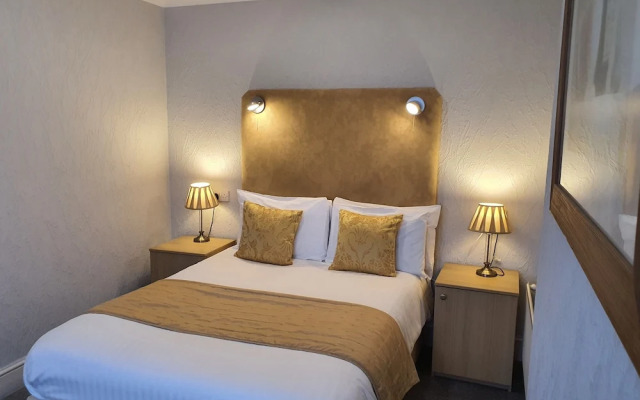 The Carre Arms Hotel