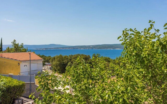 Amazing Apartment in Dramalj With Wifi and 2 Bedrooms