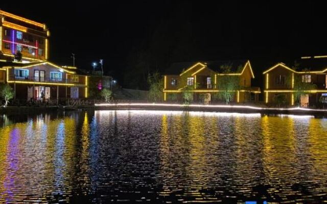 Yueqixi·Small Village Homestay (Tiantangzhai Scenic)
