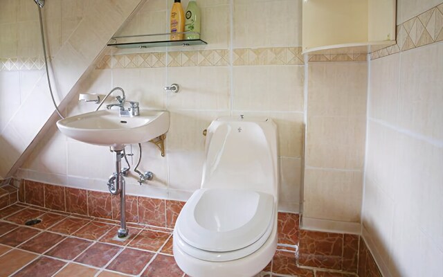 Seogwipo Log Village Pension