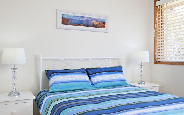 Beachcomber at Fingal Bay