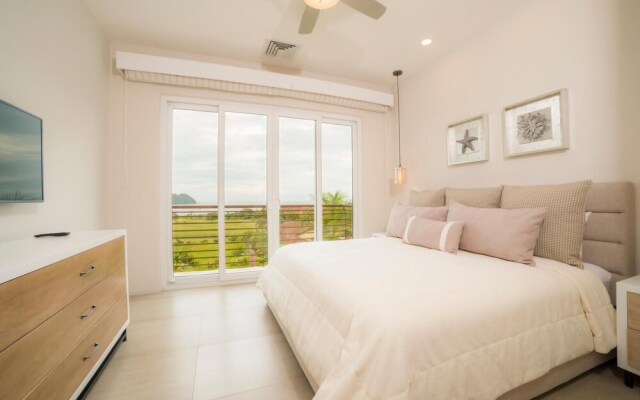 Miramar 4D - 3 bdr 3 Bath Ocean View