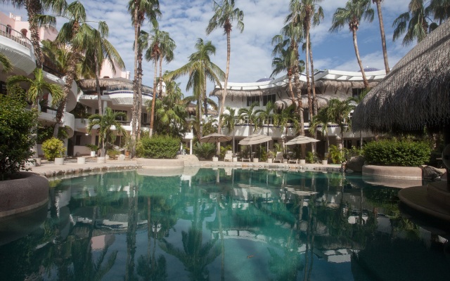 Club Cascadas de Baja