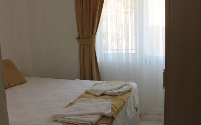 Saranda Beach Pansiyon