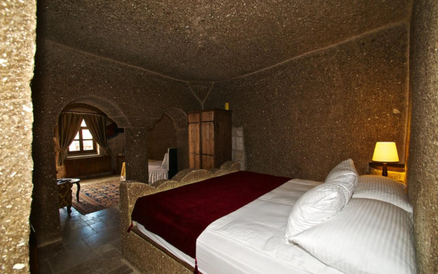 Grand Cave Suites