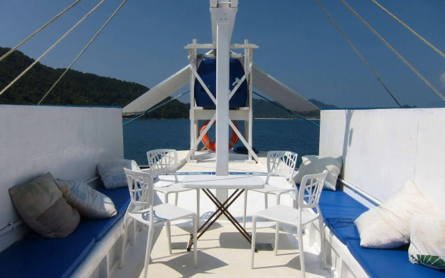 Palawan Secret Cruise