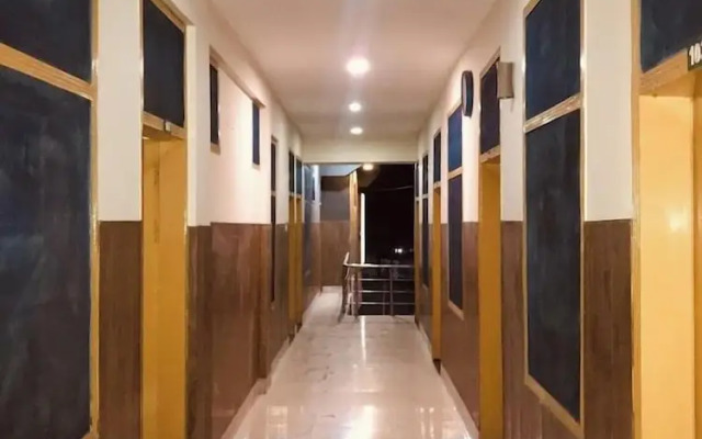 Hotel 99