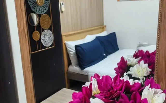 The Golden Shore Suites
