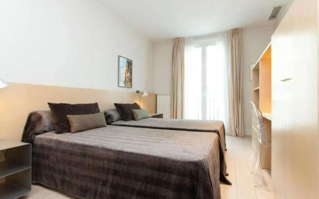 Classy 3bed 3bath apartment in Eixample