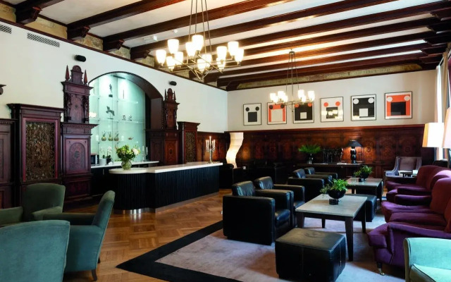 Elite Hotel Knaust