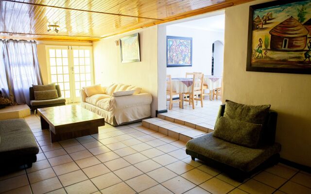 Oria Lodge - Summer Greens
