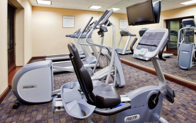 Holiday Inn Express & Suites Wilmington-Newark by IHG