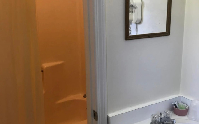 Four Seasons Motor Inn