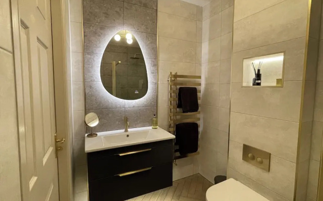 Cozy Manchester Hideaway With 2 Bedrooms