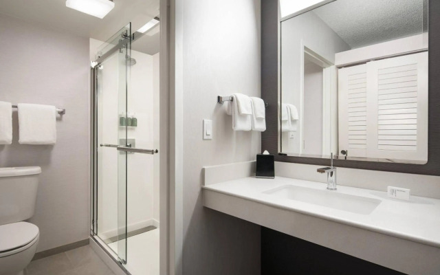 Courtyard By Marriott Palm Springs