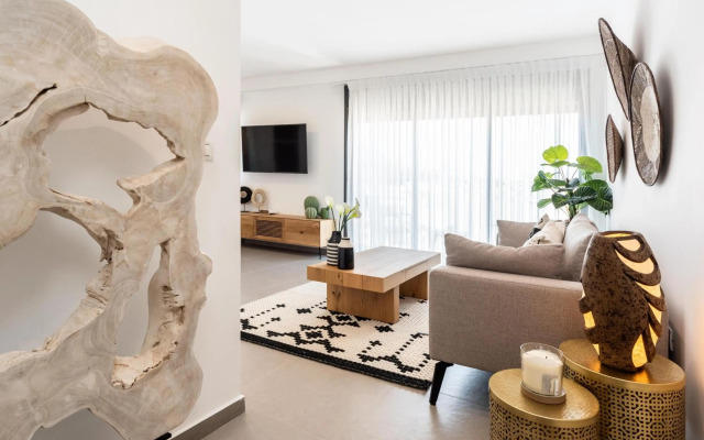 2 Bedroom Duplex with Amazing Sea View Terrace