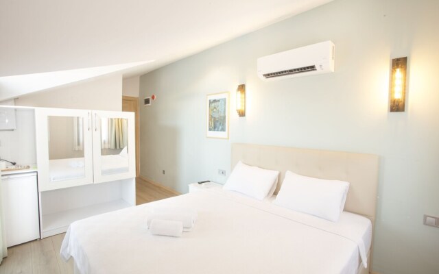 Pharos Boutique Hotel