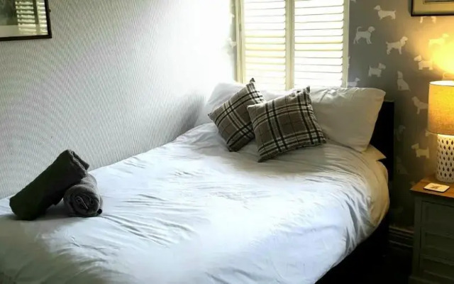 Queen Catherine Hotel