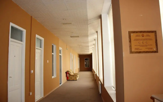 Tarqovi Hotel