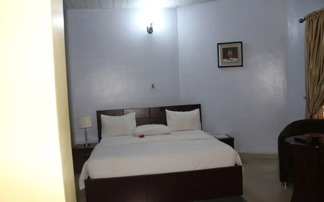 Albert Suites