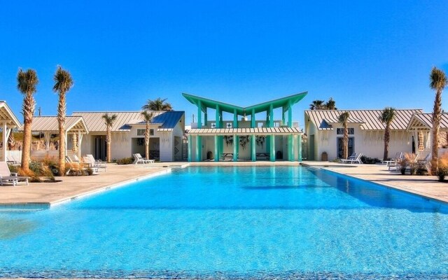 Vitamin Sea At Sunflower Beach